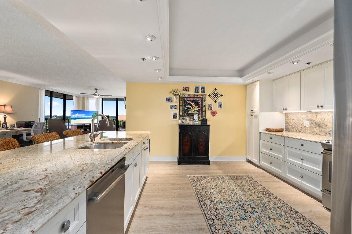 5047 N Highway A1a 506