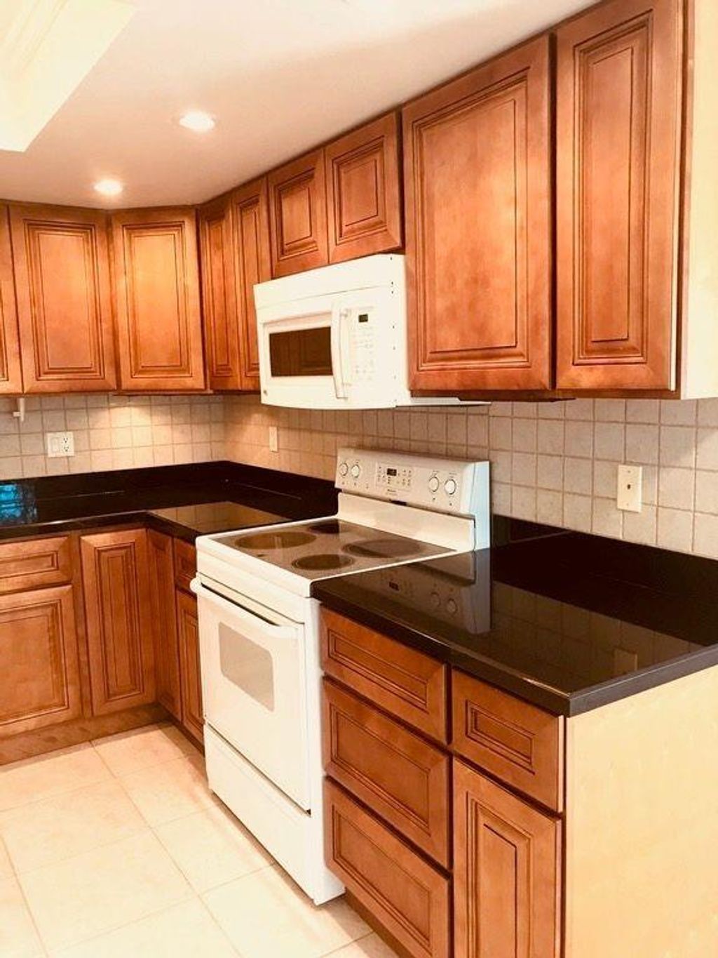 Photo of 2069 Oakridge F #2069, Deerfield Beach, FL 33442 (MLS # F10541069)