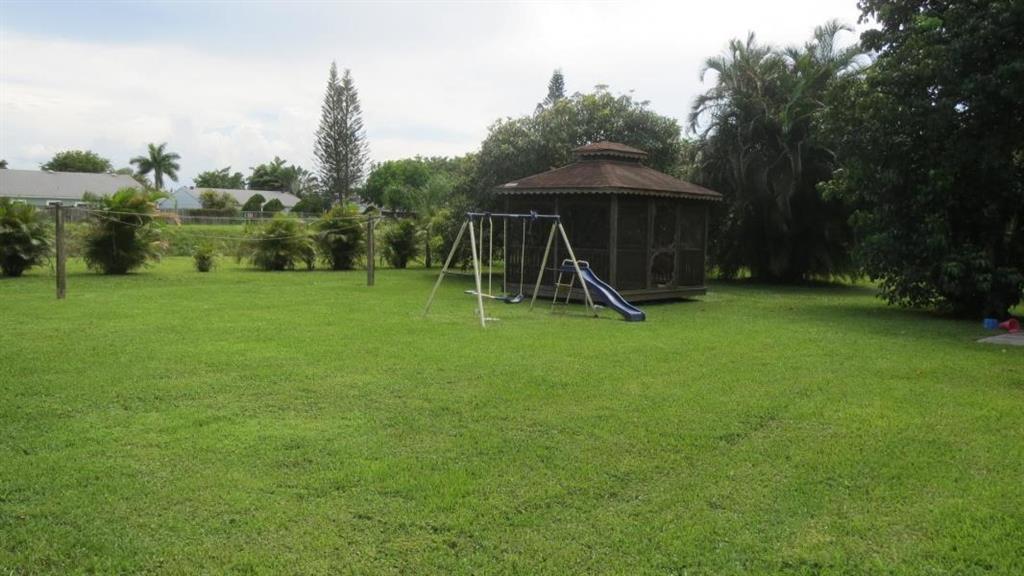 FLORIDA GARDENS 4 - Residential