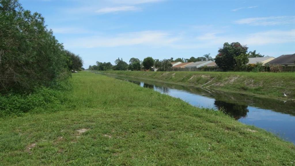 FLORIDA GARDENS 4 - Residential