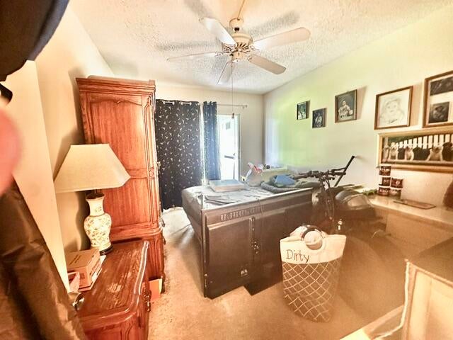 571 Fanshaw N