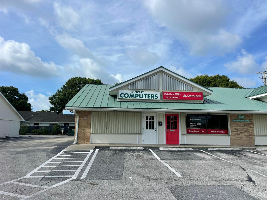 Photo of 836 W Indiantown Road, Jupiter, FL 33458 (MLS # B26039621)