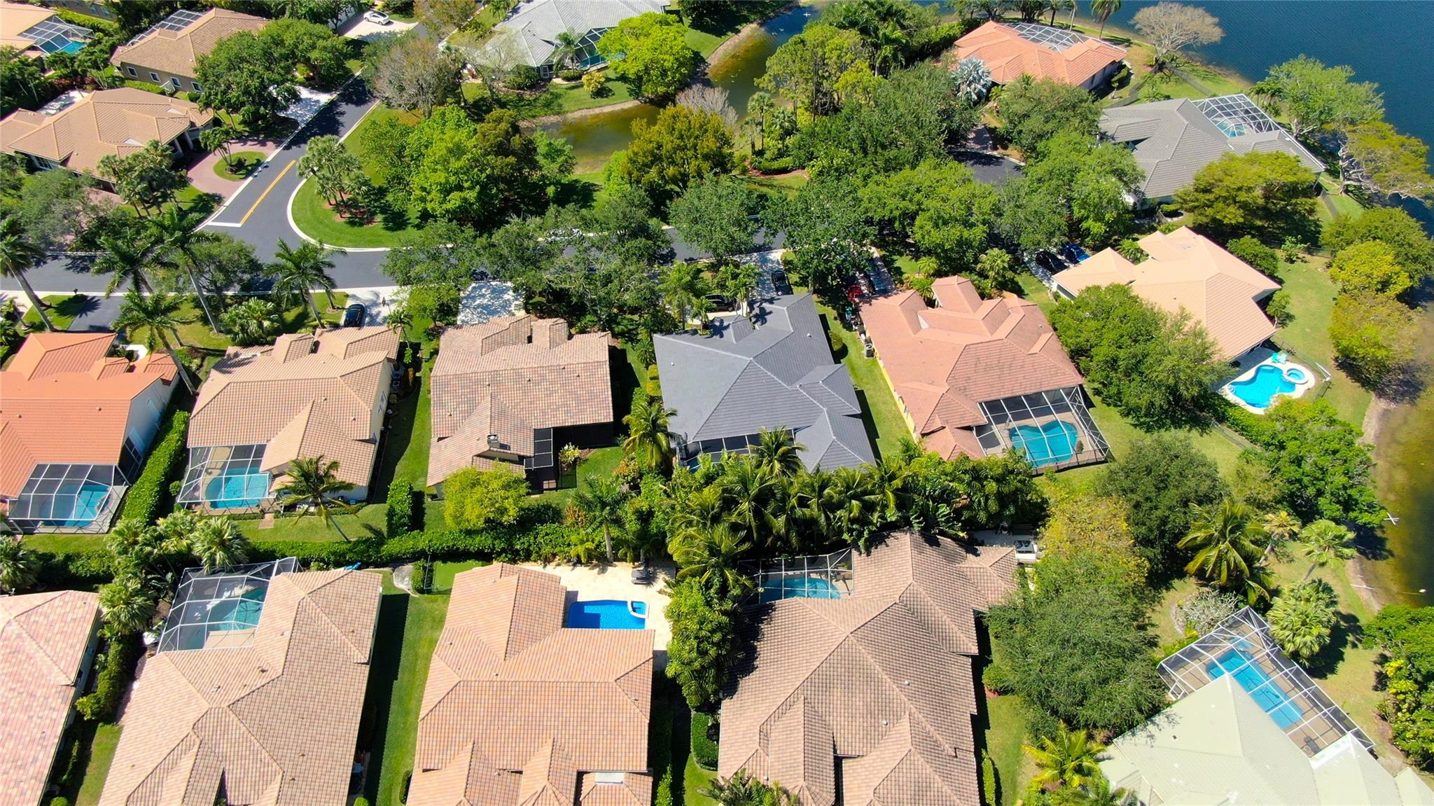 9963 NW 64th Ct