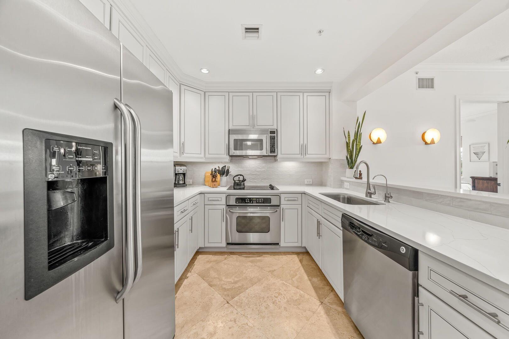 200 NE 2nd Avenue 314