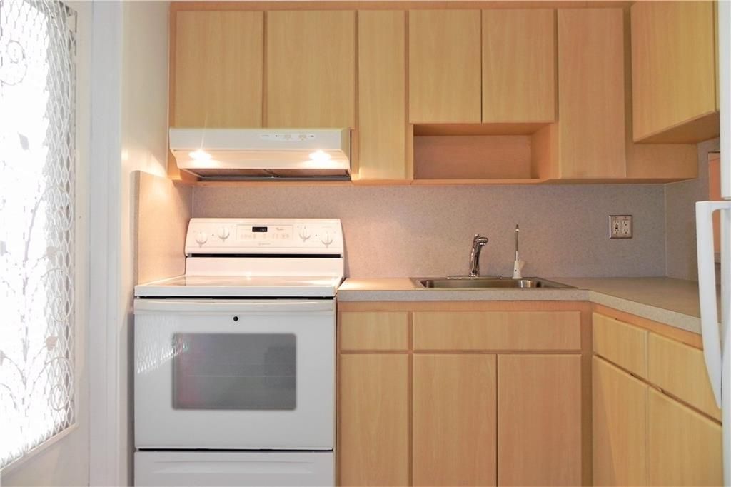Photo of 1200 Hillcrest Ct #304, Hollywood, FL 33021 (MLS # F10309525)