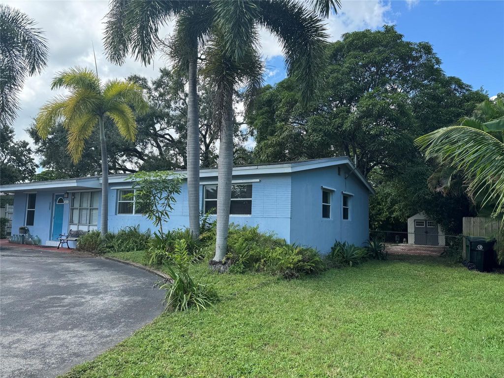 Photo of 3211 SW 20th Street, Fort Lauderdale, FL 33312 (MLS # F10459125)