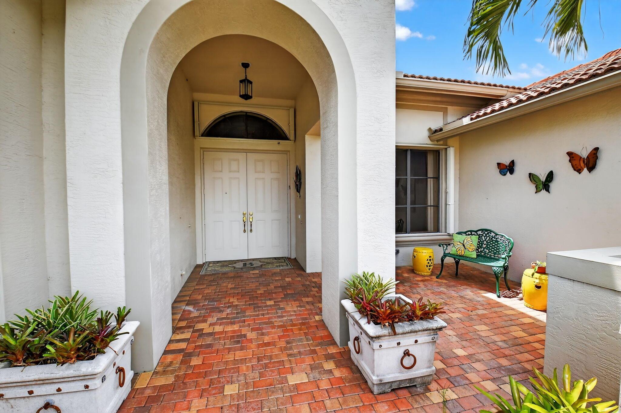 9177 Isles Cay Drive