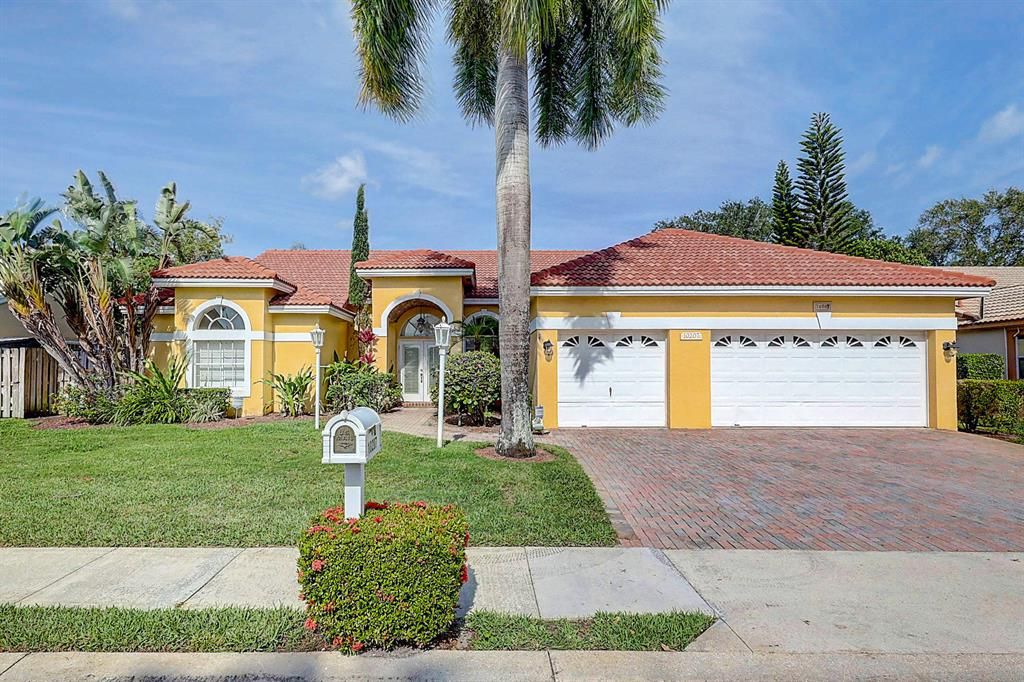 Photo of 10207 Allamanda Boulevard, Palm Beach Gardens, FL 33410 (MLS # R10711171)