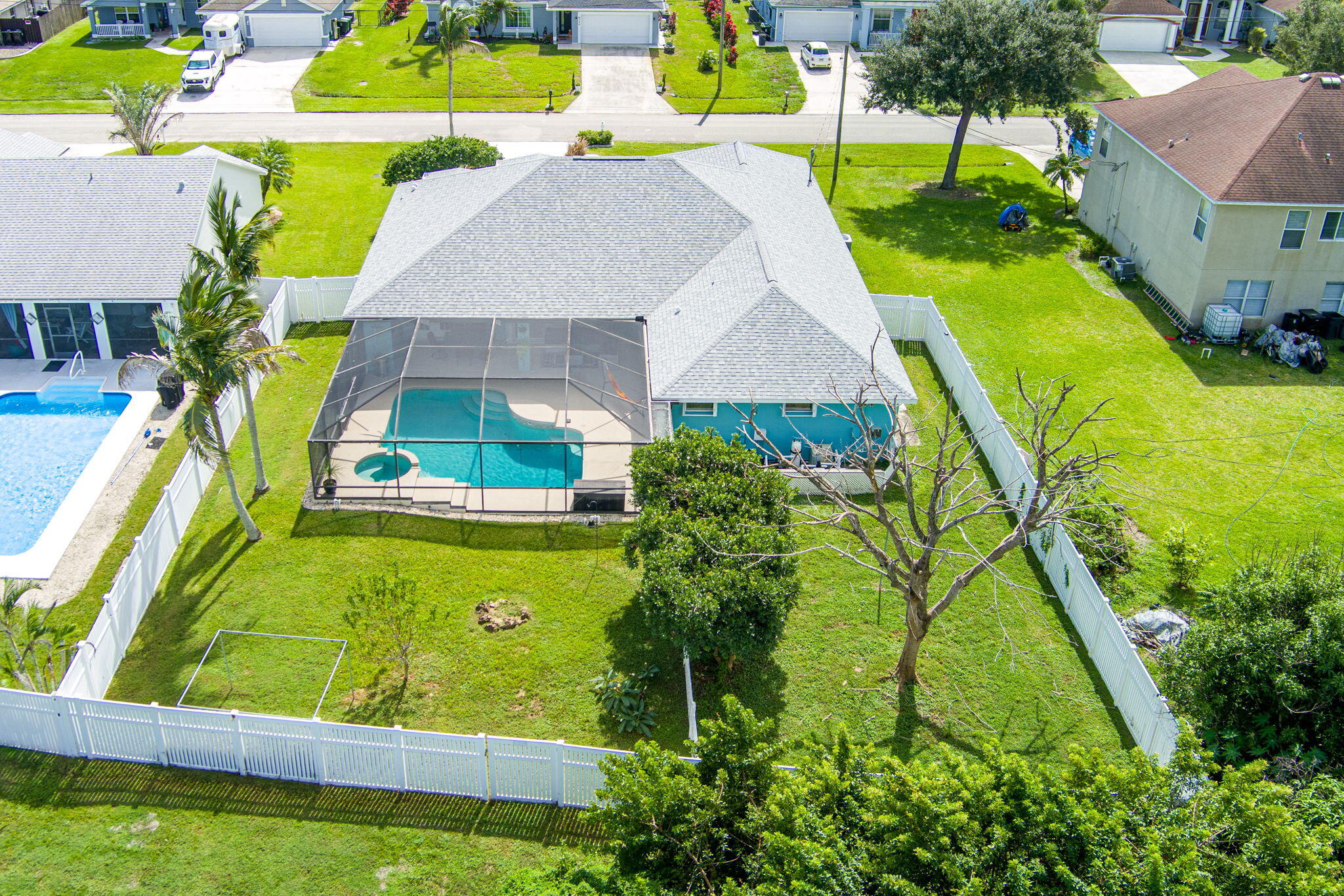 6133 NW GINGER Lane