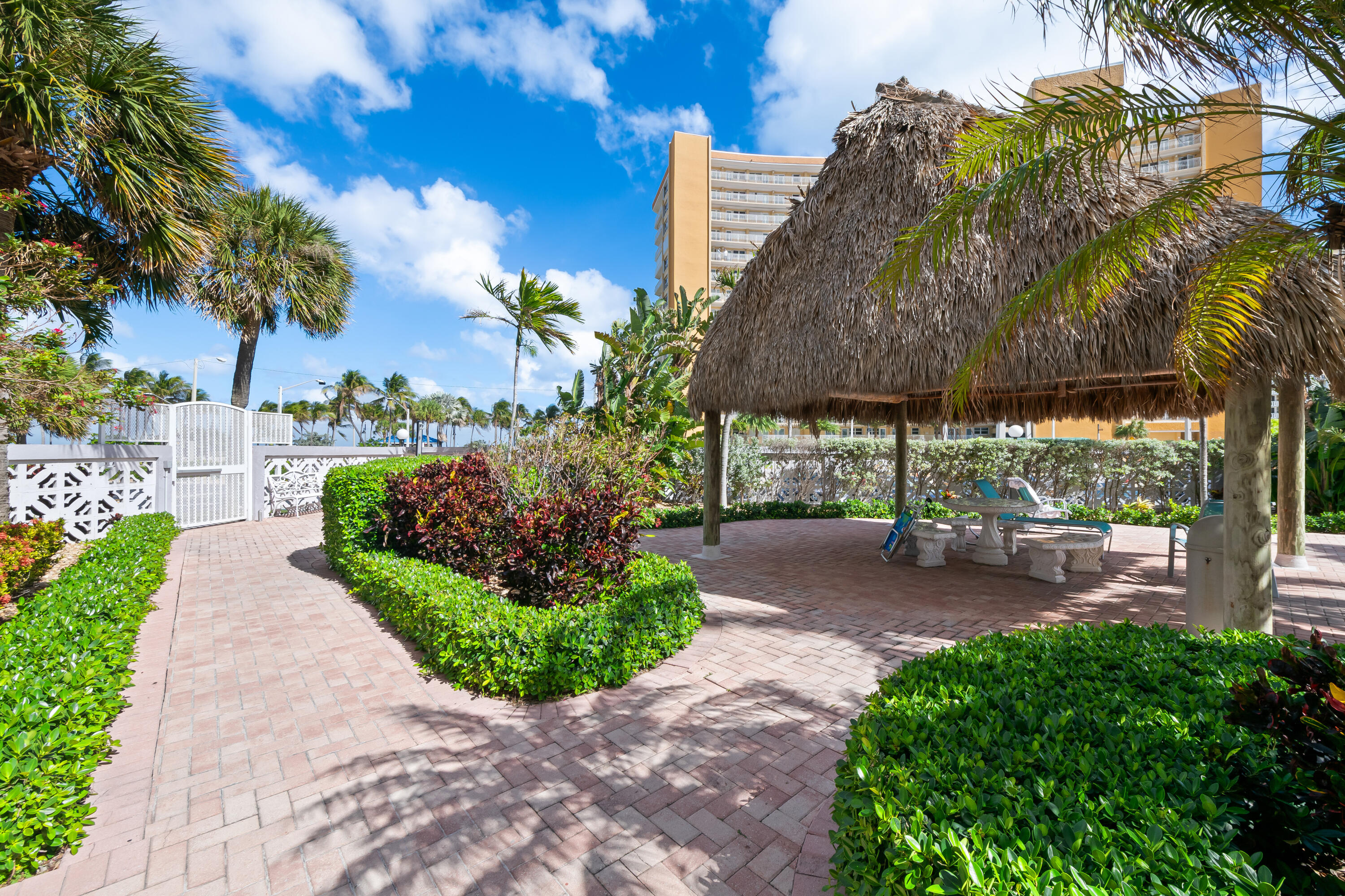 PARLIAMENT HOUSE CONDO - Residential