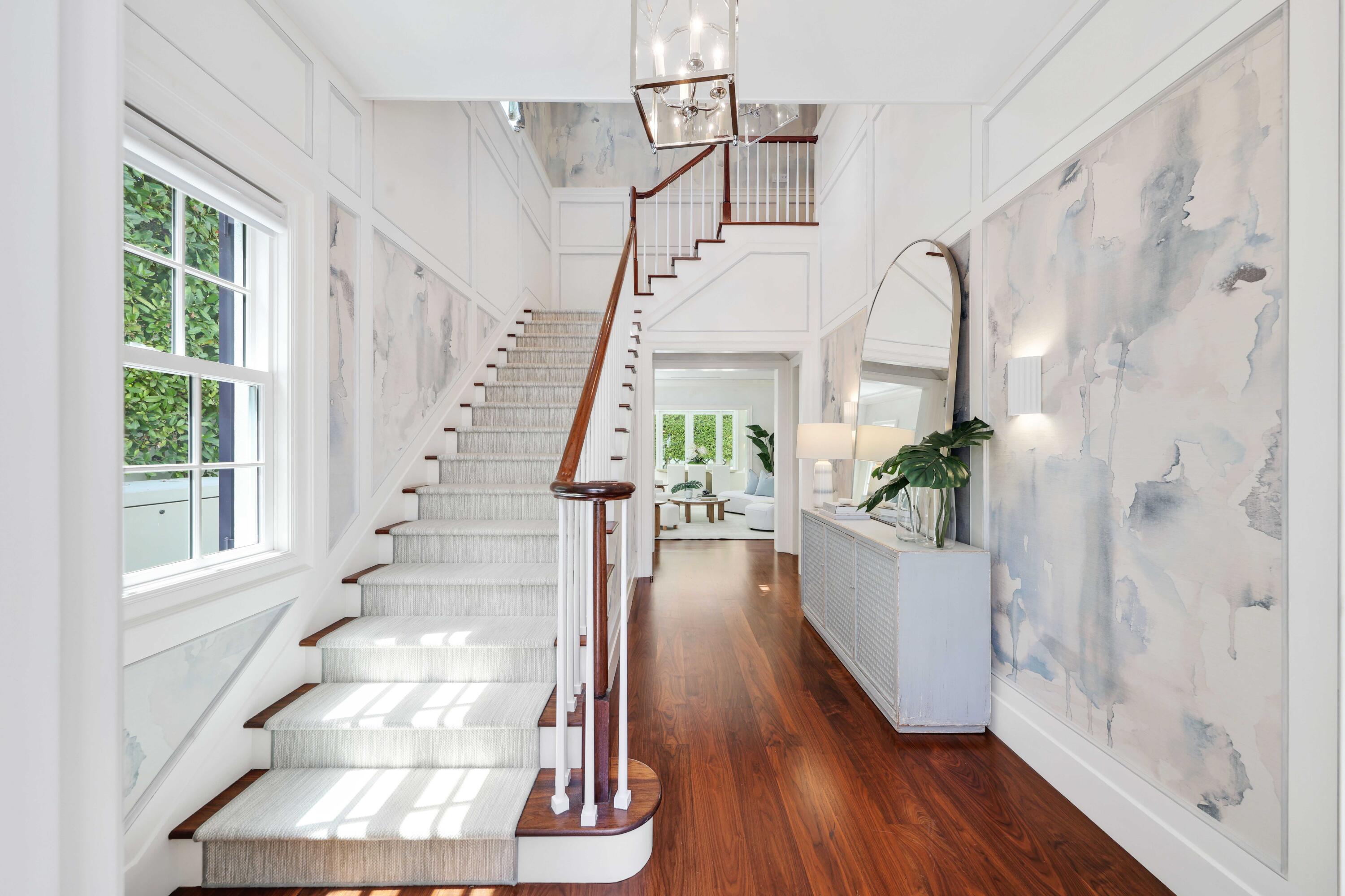 308 COCOANUT Row