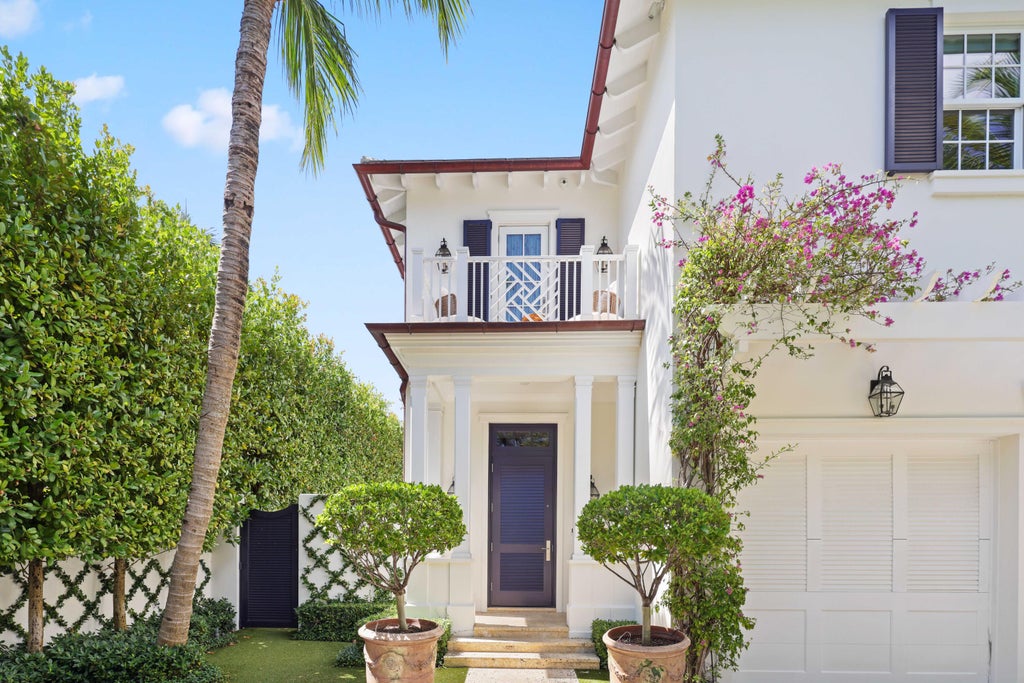 Photo of 308 COCOANUT Row, Palm Beach, FL 33480 (MLS # B26082767)