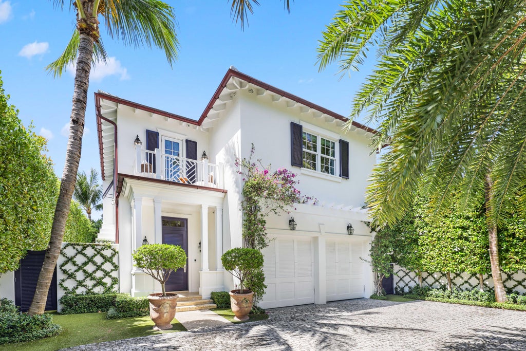 Photo of 308 COCOANUT Row, Palm Beach, FL 33480 (MLS # B26082767)
