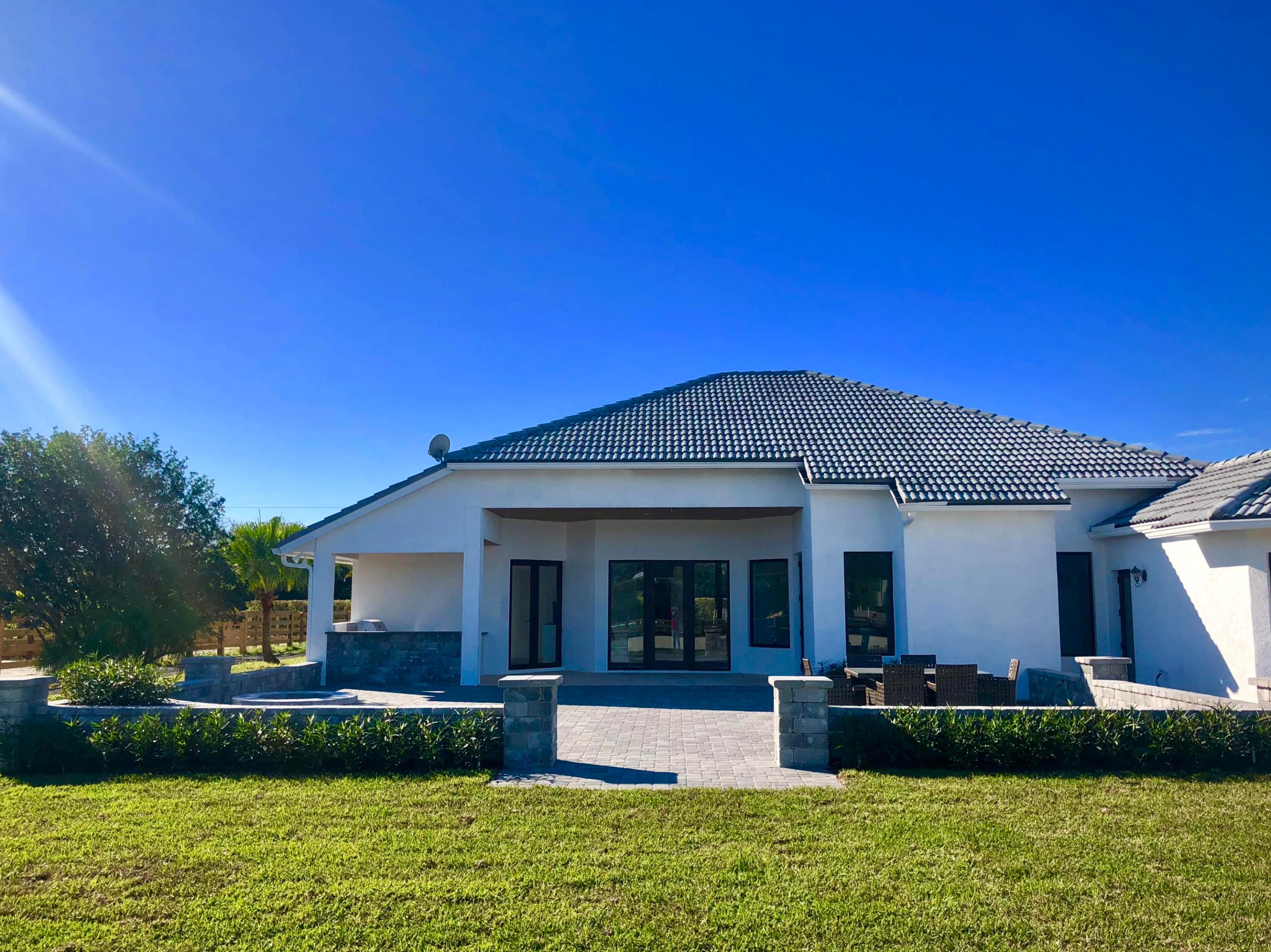 PADDOCK PARK 2 OF WELLINGTON - Residential