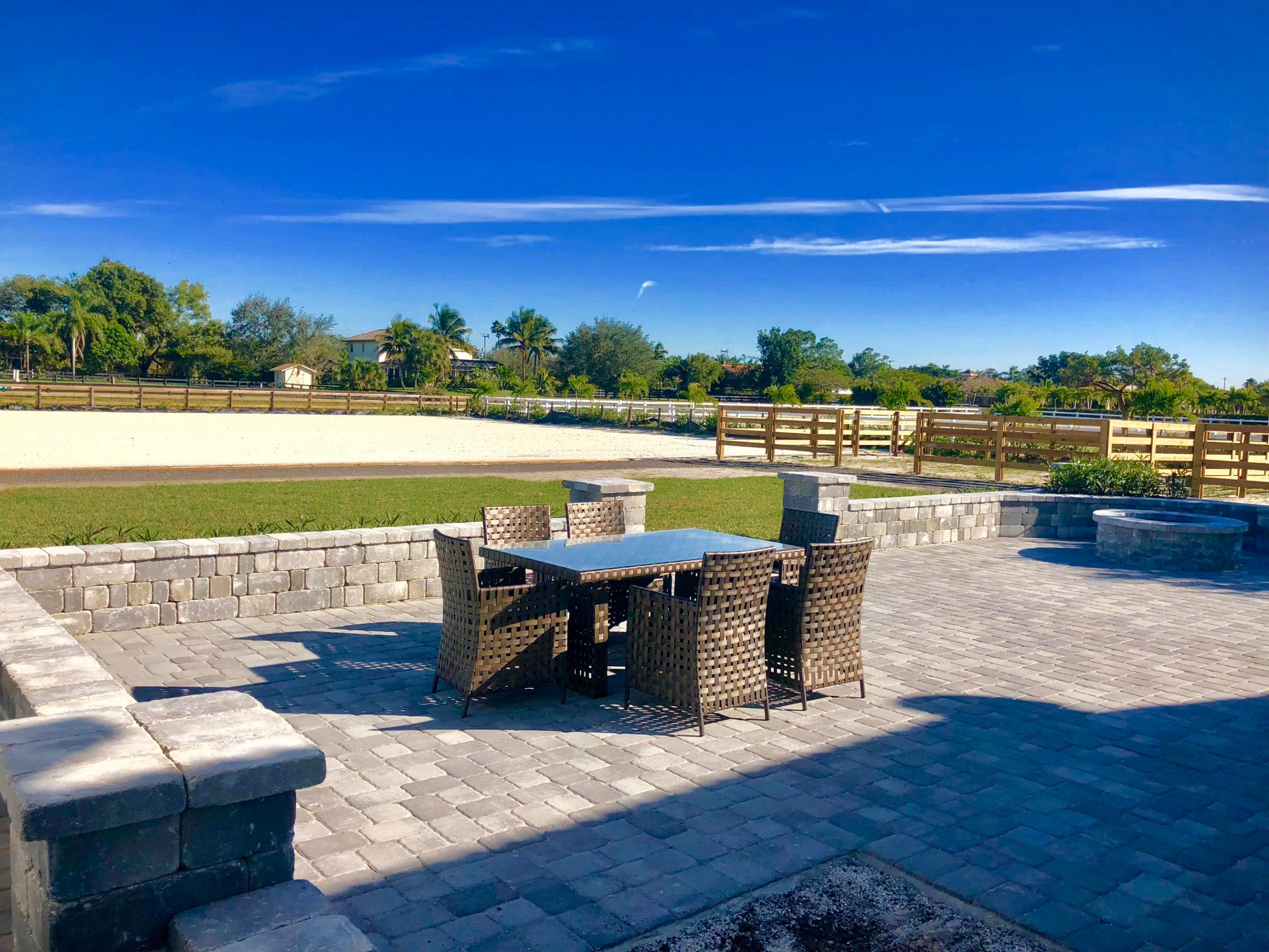 PADDOCK PARK 2 OF WELLINGTON - Residential