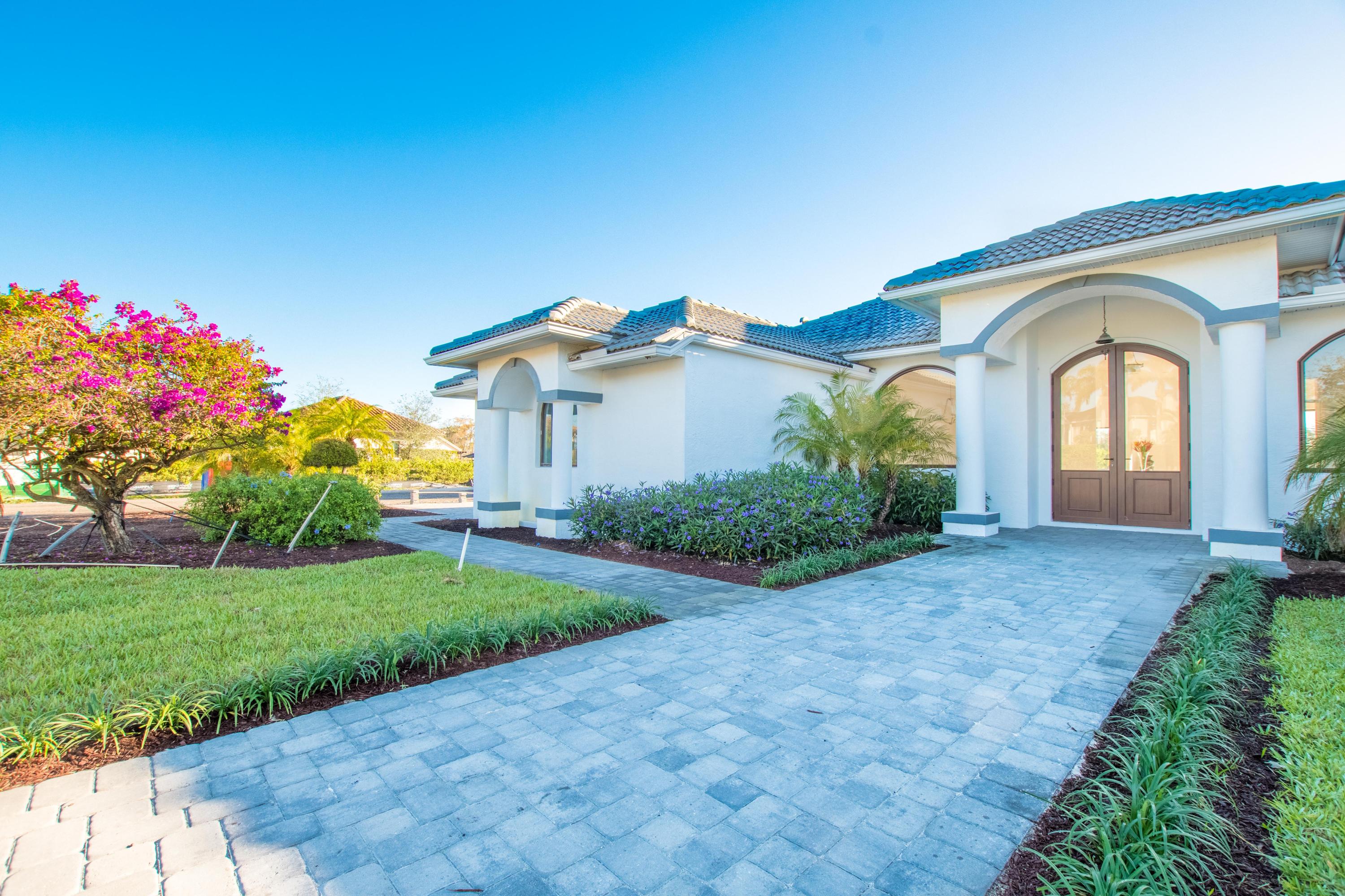 PADDOCK PARK 2 OF WELLINGTON - Residential