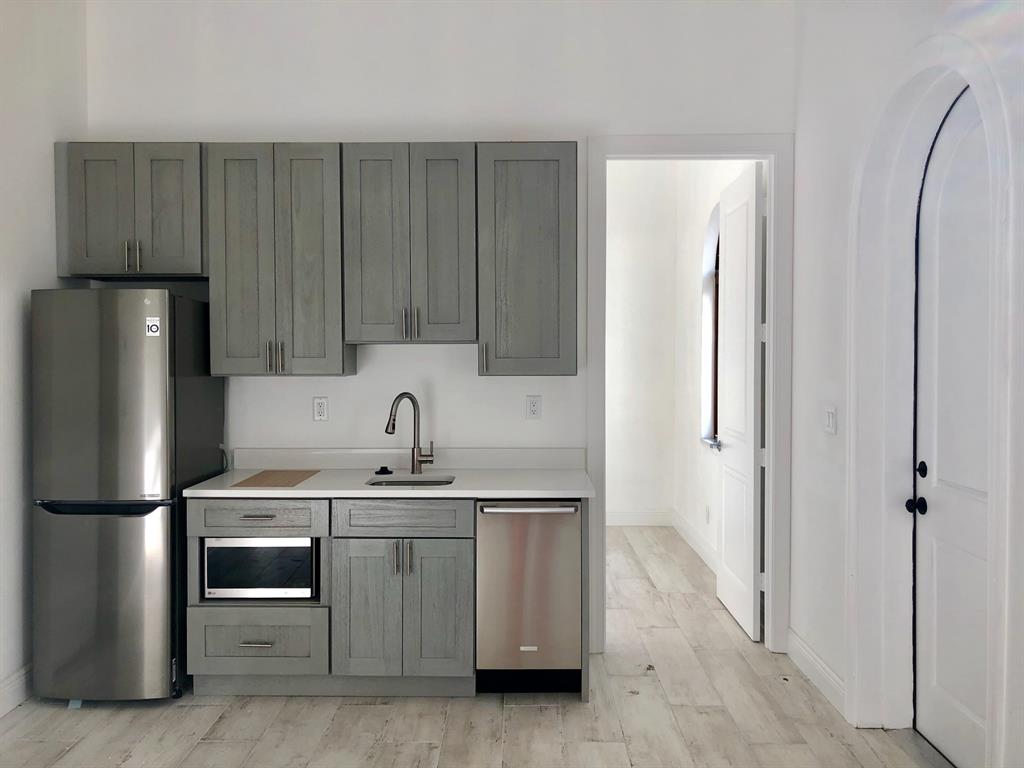 PADDOCK PARK 2 OF WELLING - Residential