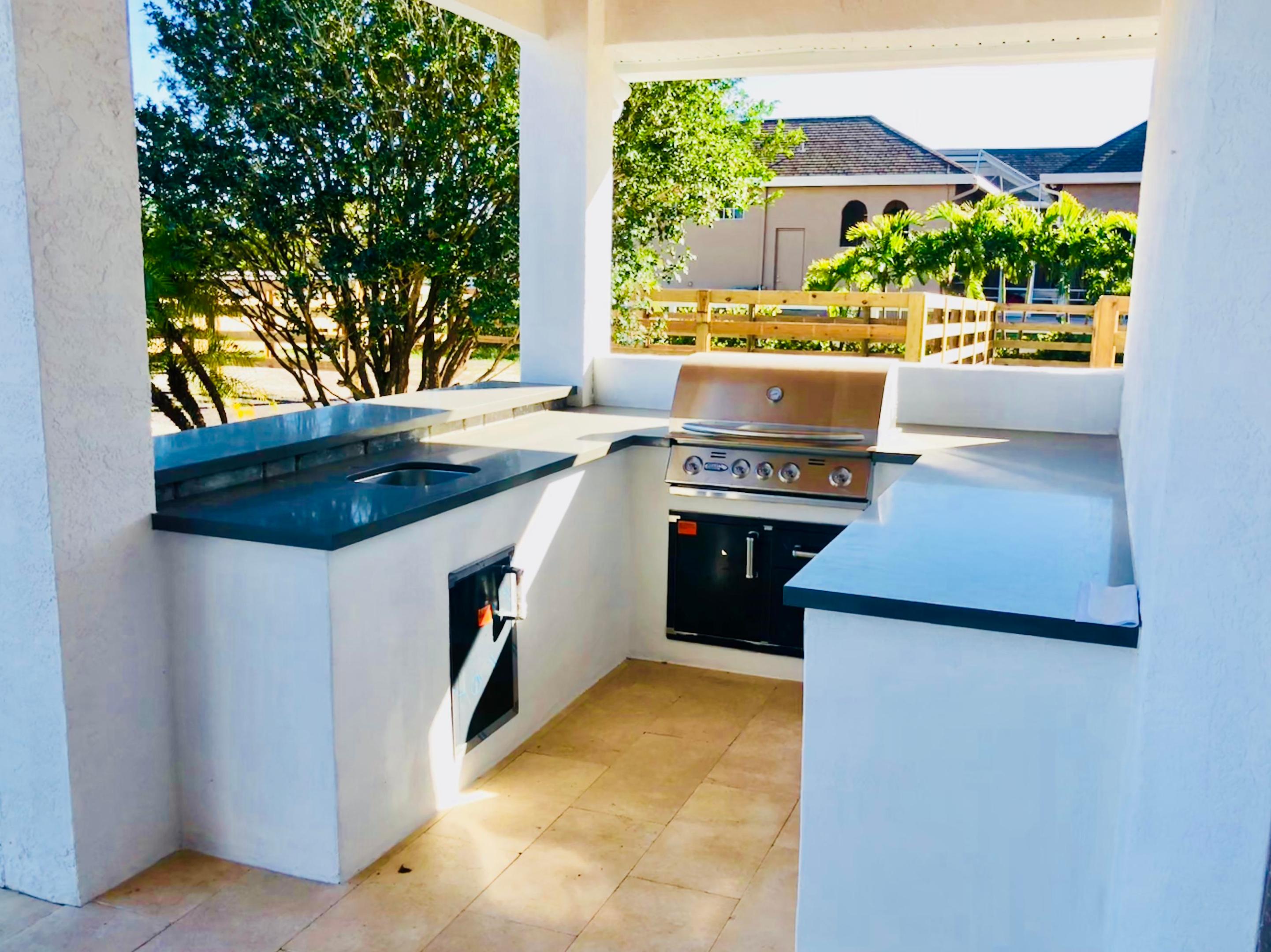 PADDOCK PARK 2 OF WELLINGTON - Residential