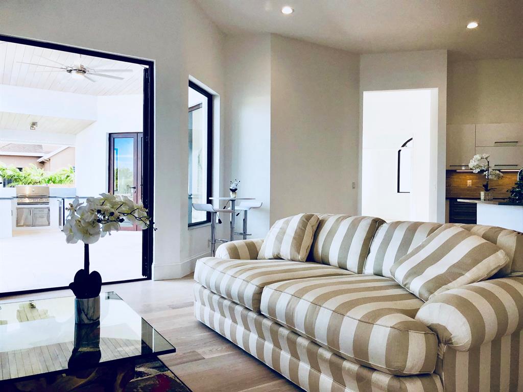 PADDOCK PARK 2 OF WELLING - Residential