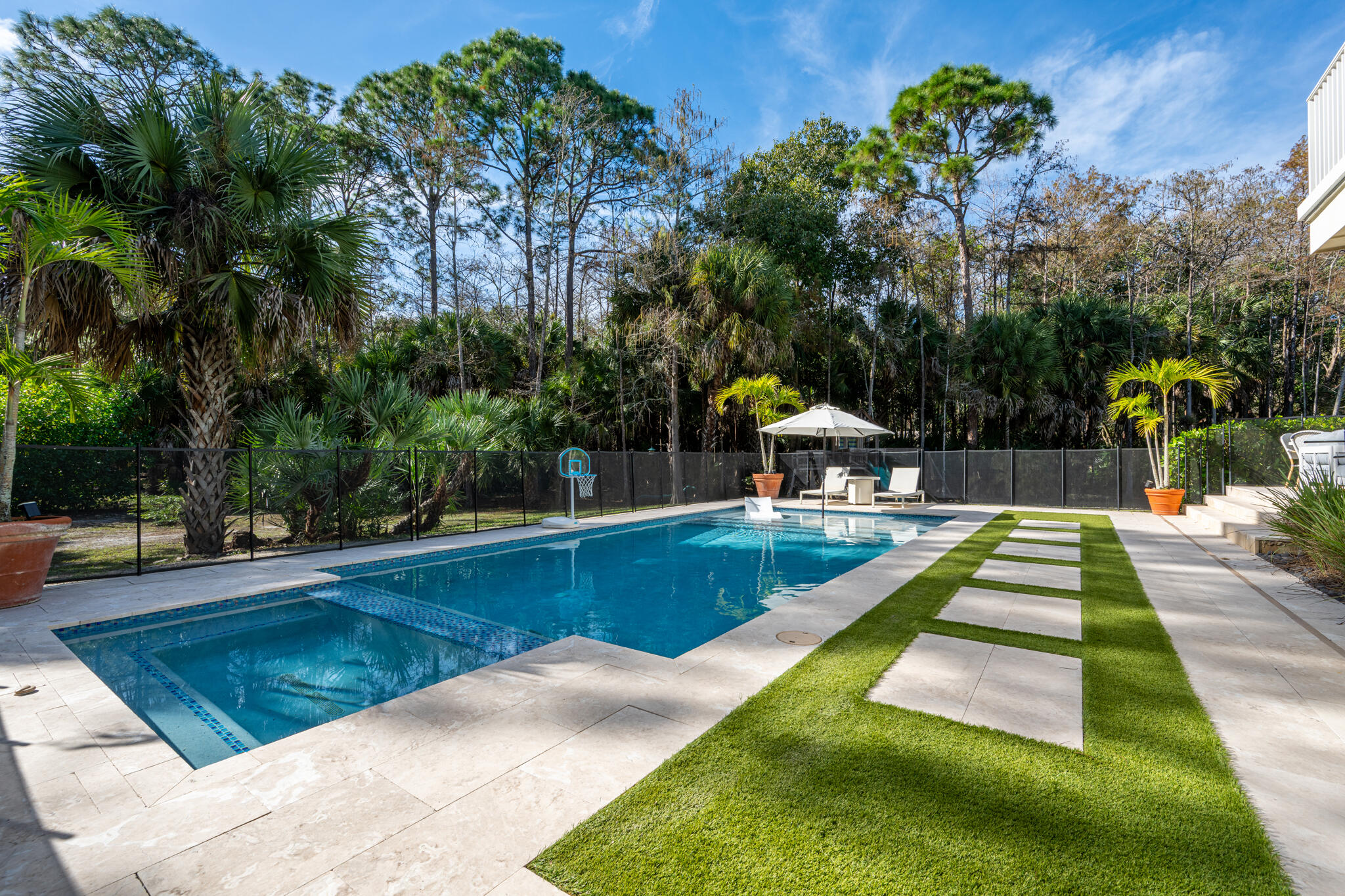 FOX TRAIL - Residential