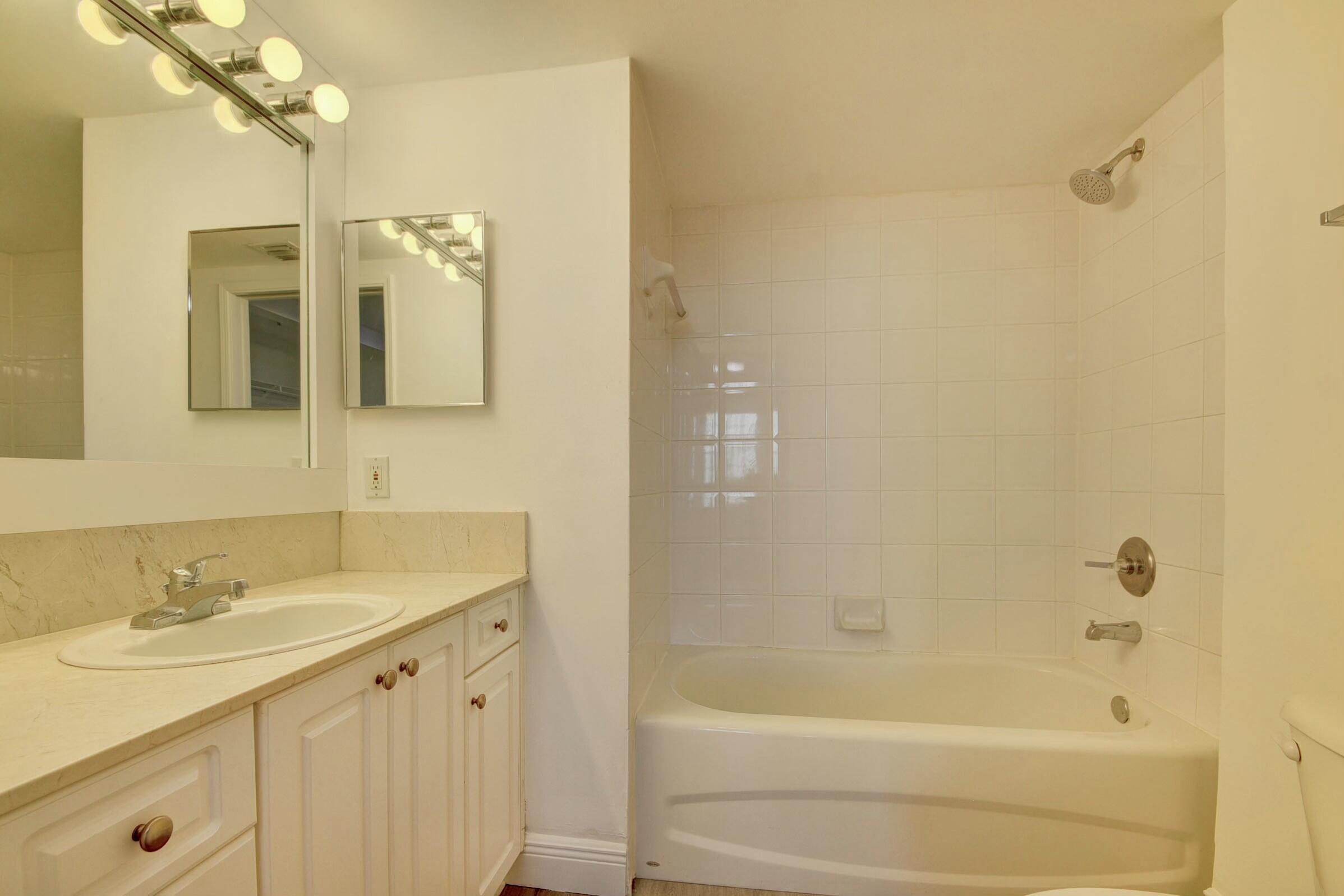 TOWER CONDO AT CITYPLACE - Residential Lease