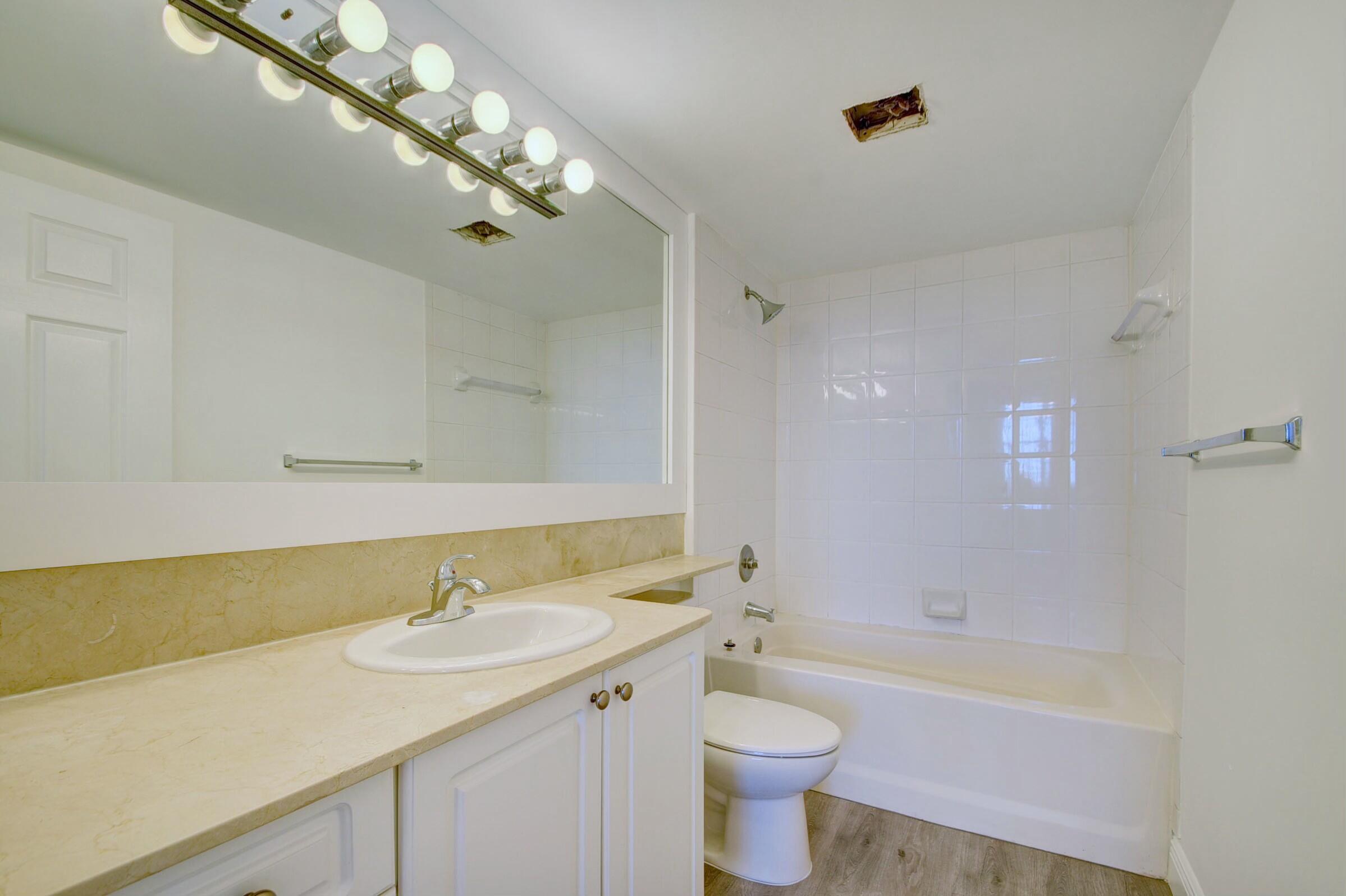 TOWER CONDO AT CITYPLACE - Residential Lease