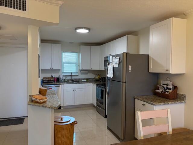 COASTAL TOWERS CONDO - Residential Lease