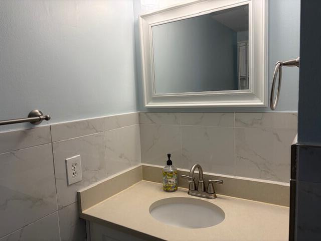 COASTAL TOWERS CONDO - Residential Lease