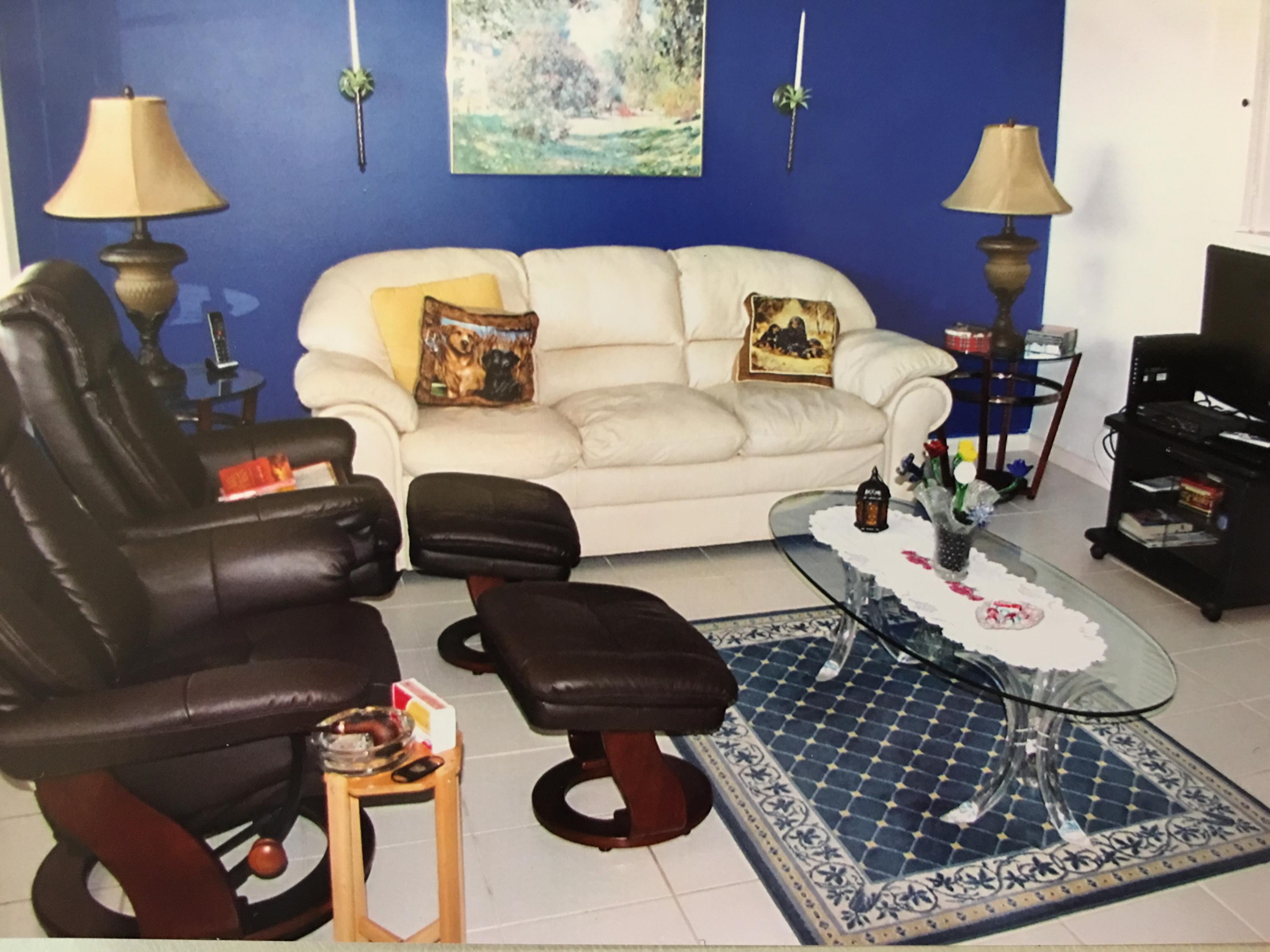 SOUTHAMPTON CONDO - Residential