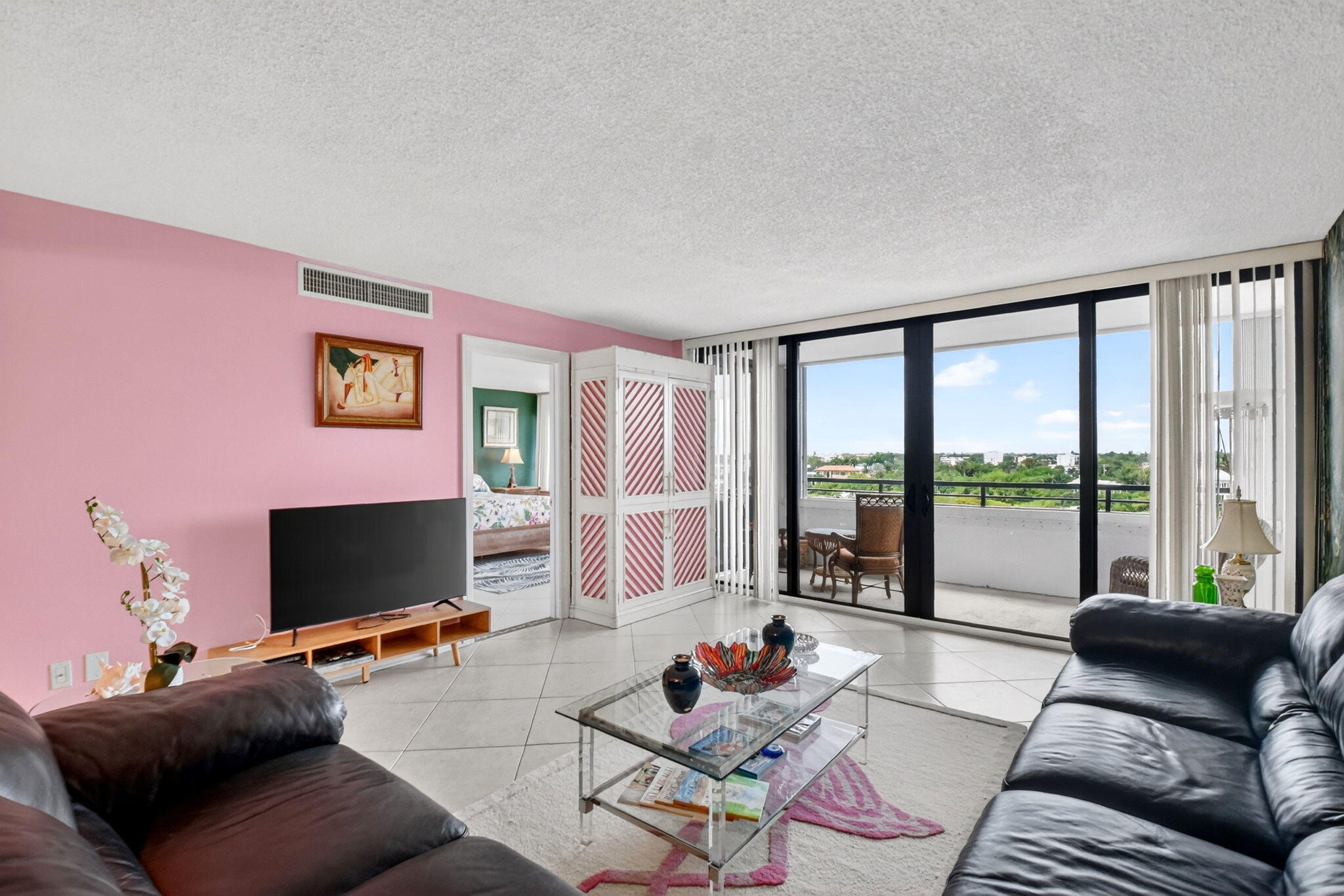 MAYFAIR HOUSE CONDO - Residential