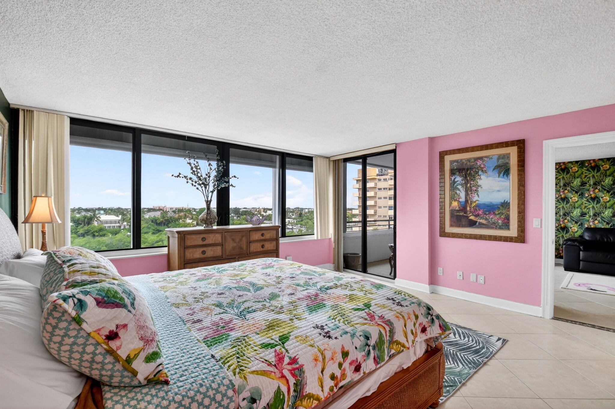 MAYFAIR HOUSE CONDO - Residential