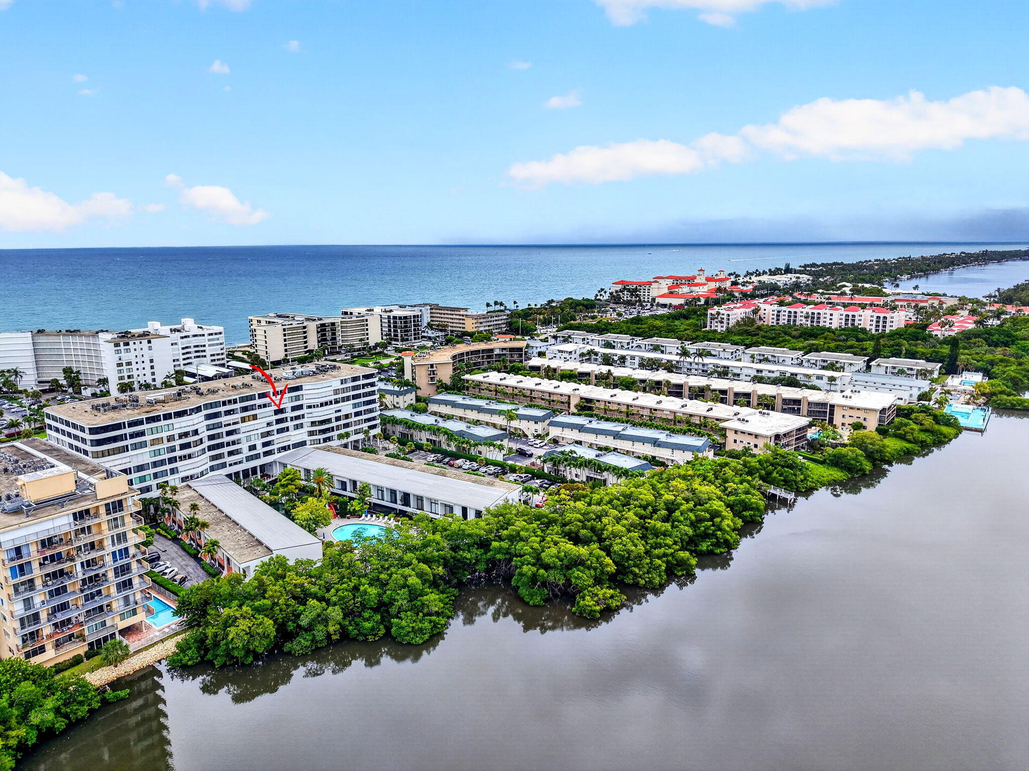 MAYFAIR HOUSE CONDO - Residential