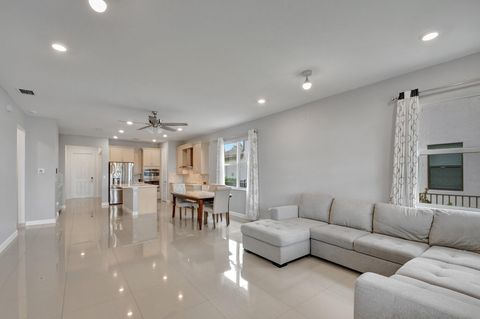 Single Family Residence in Royal Palm Beach FL 3247 Dunning Drive Dr 9.jpg