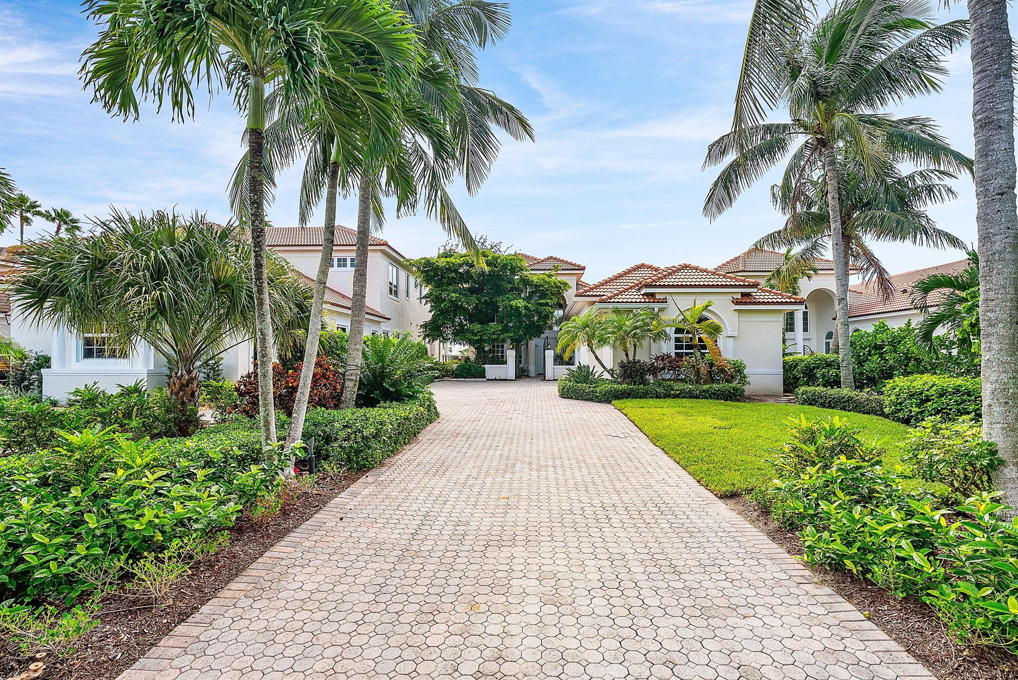 SAILFISH POINT - Residential