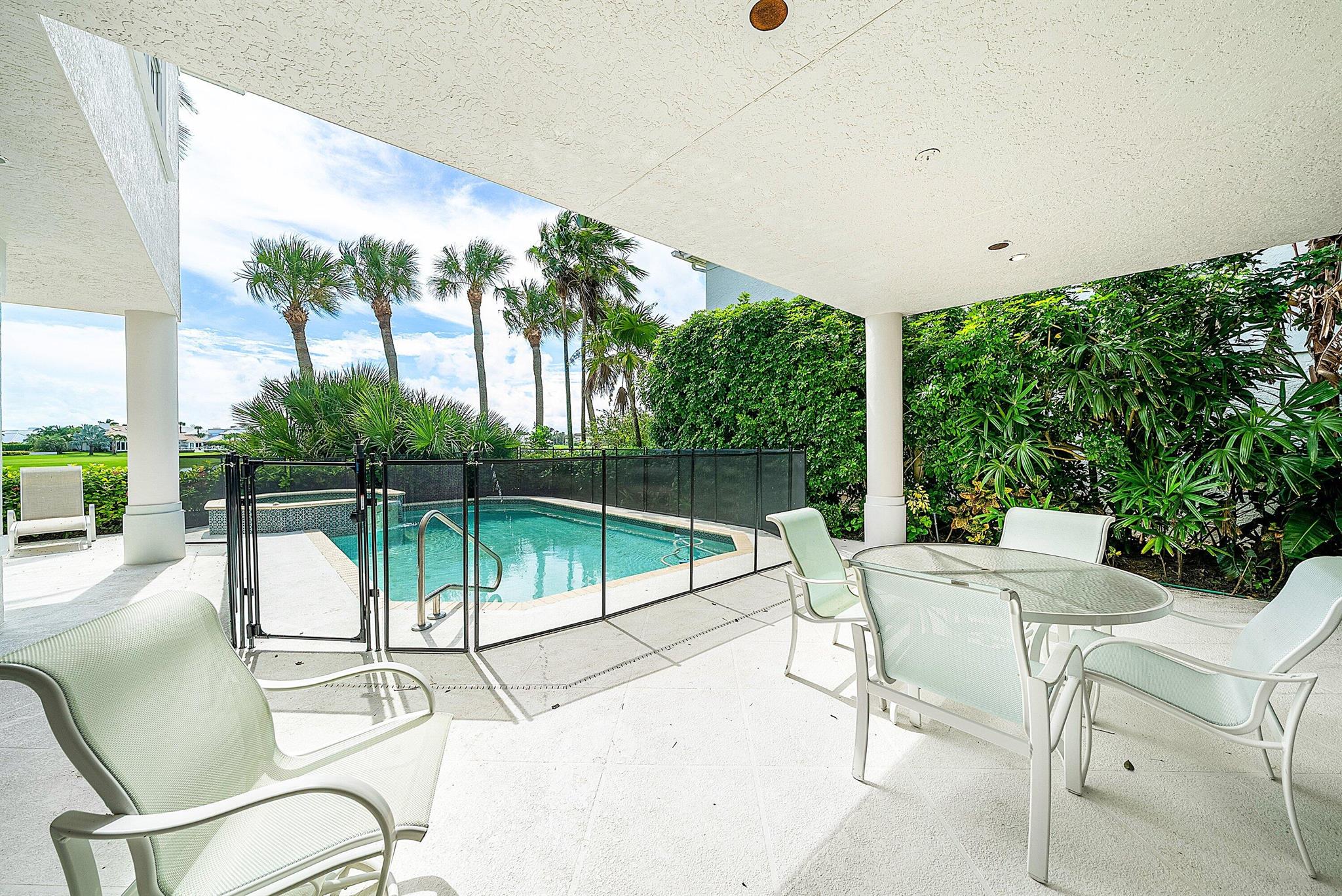 SAILFISH POINT - Residential