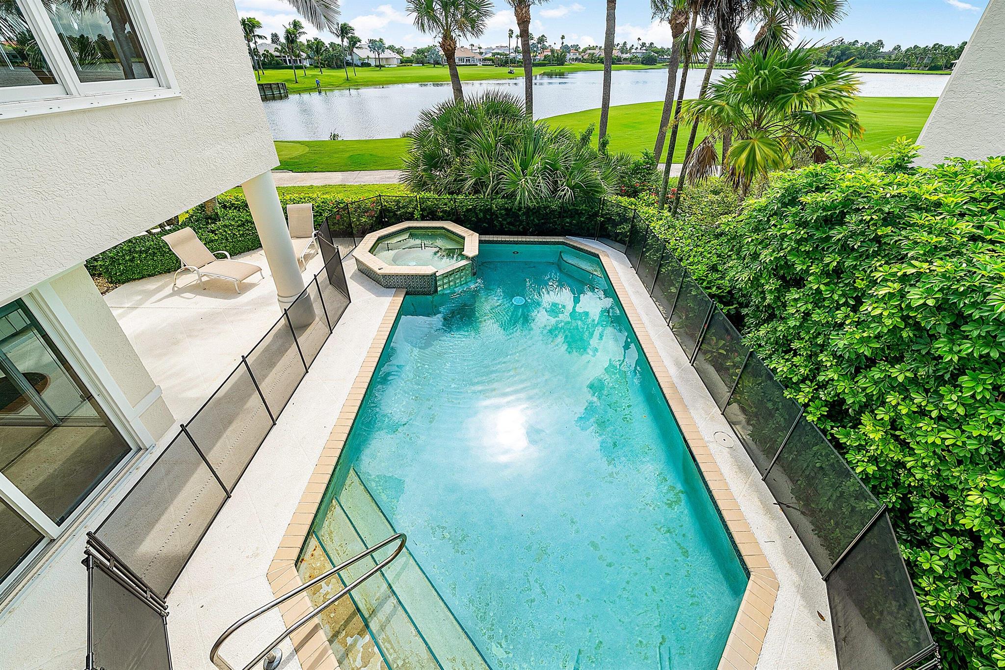 SAILFISH POINT - Residential