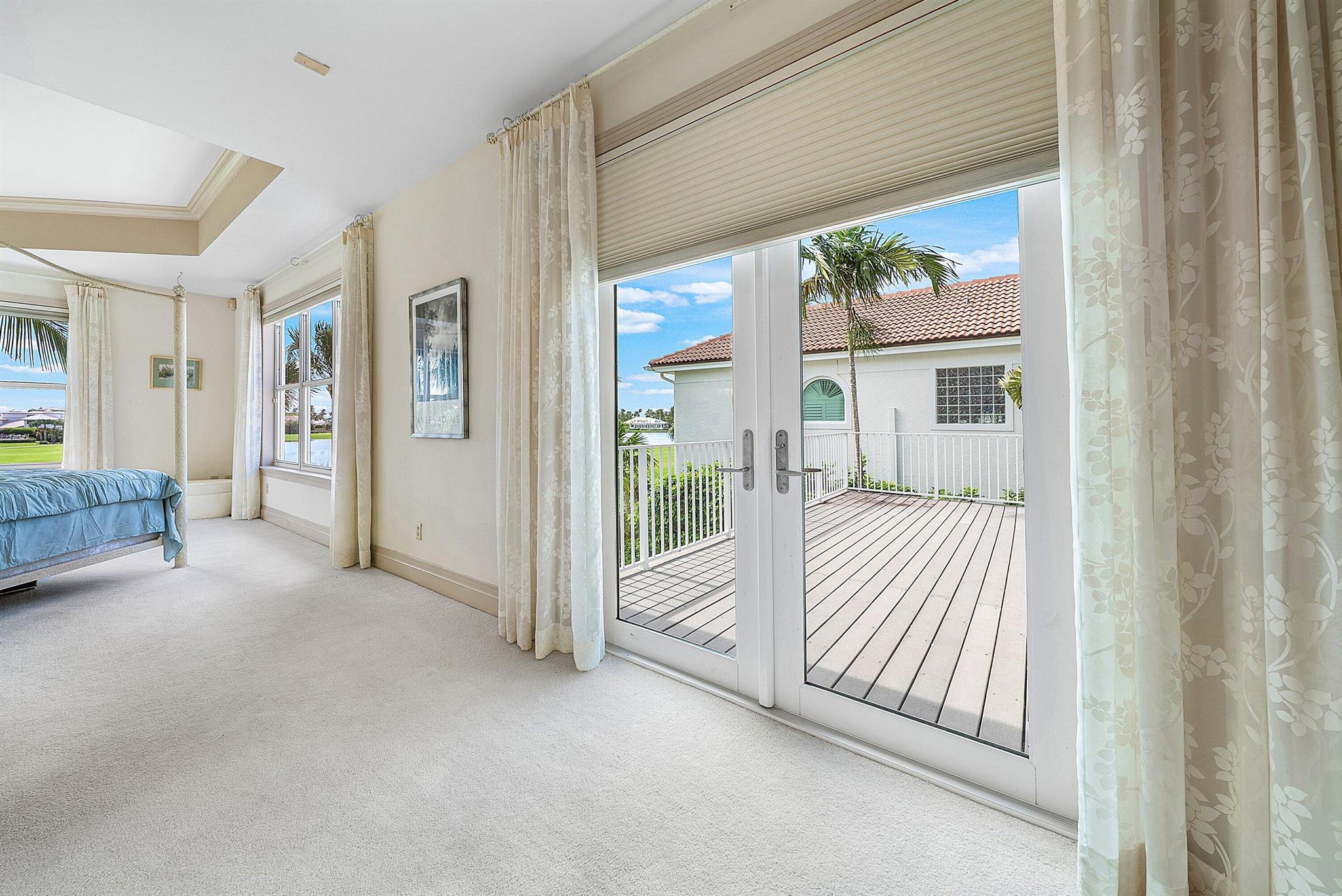 SAILFISH POINT - Residential