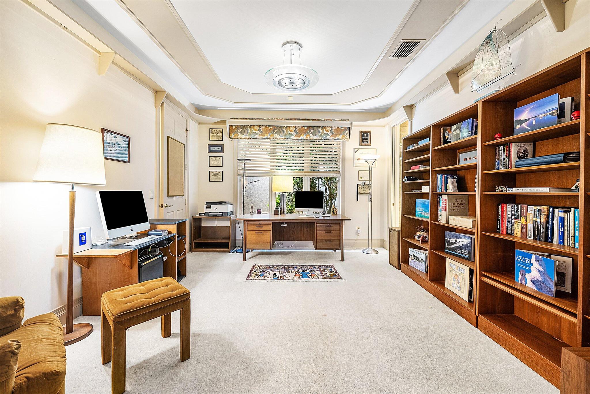 SAILFISH POINT - Residential