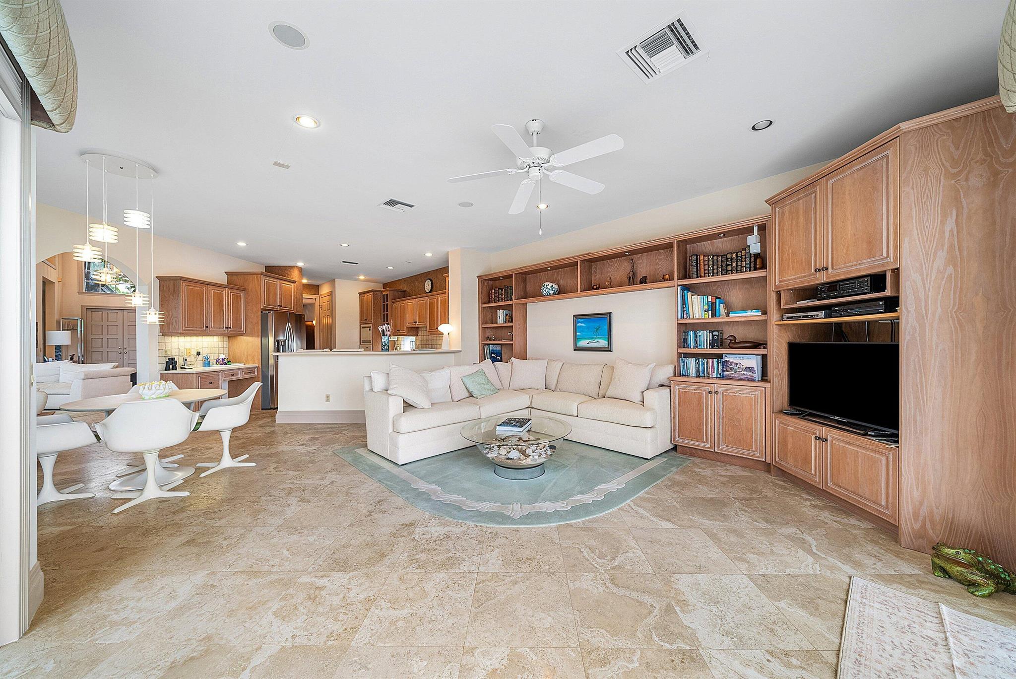 SAILFISH POINT - Residential
