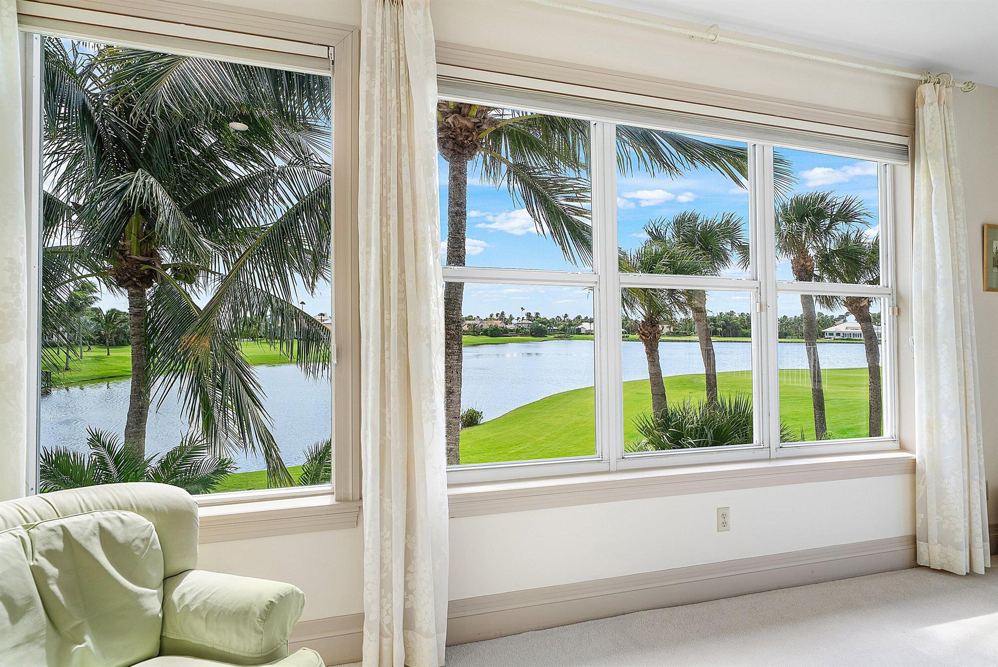 SAILFISH POINT - Residential