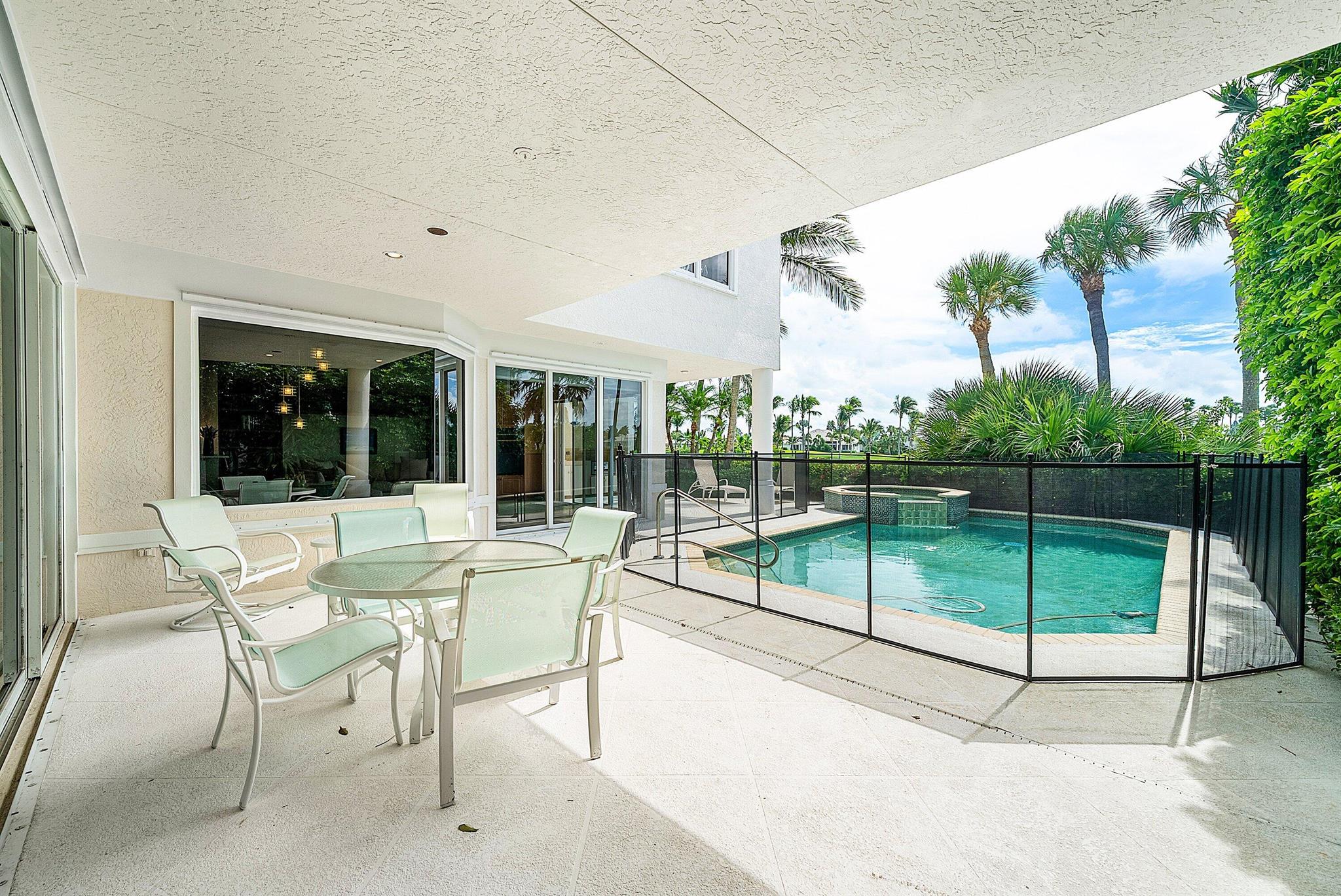 SAILFISH POINT - Residential