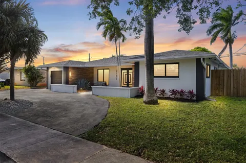 2105 NE 62nd St, Fort Lauderdale, FL 33308 - MLS#: F10501212