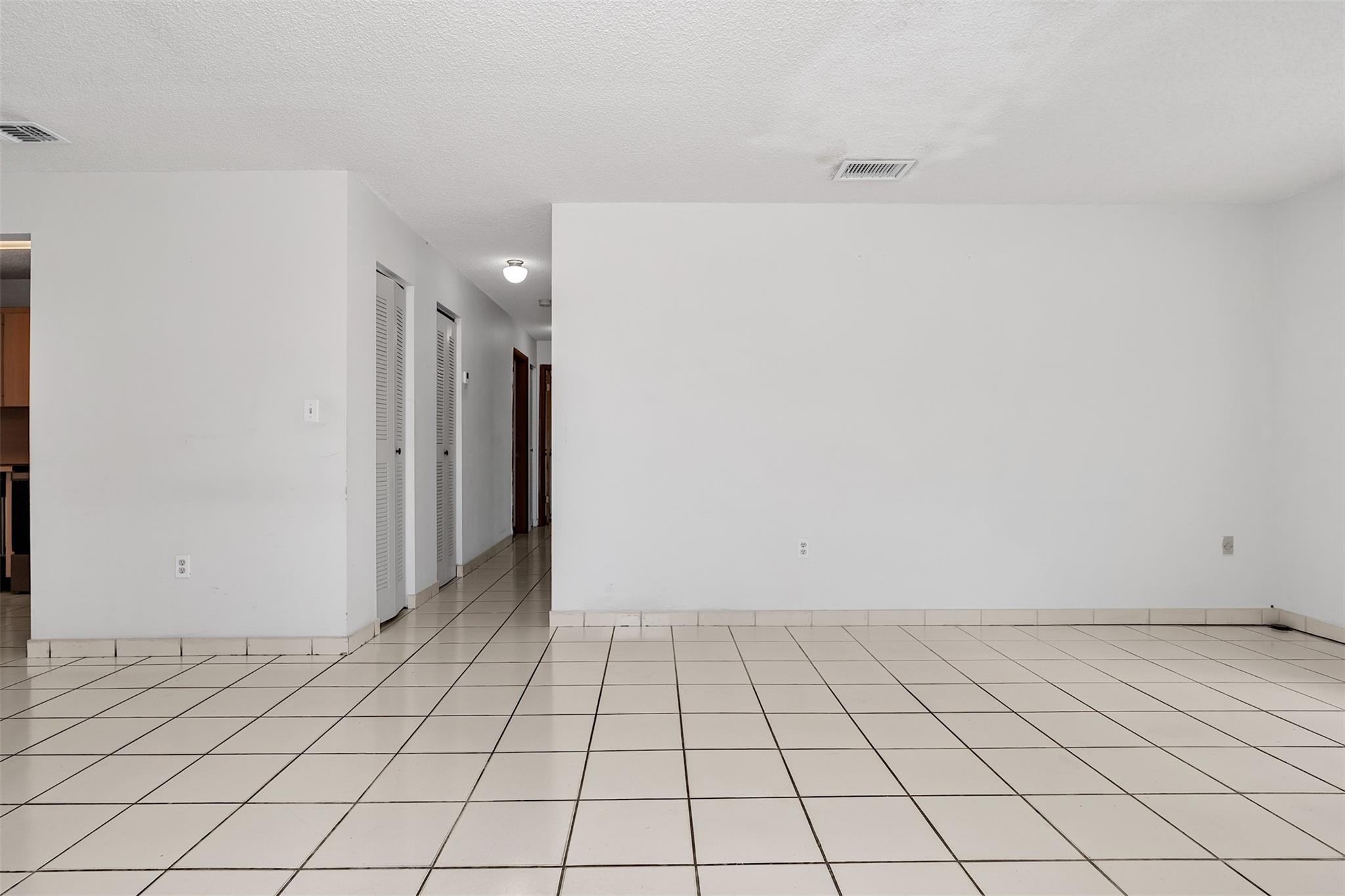 3211-3213 SW 26th St