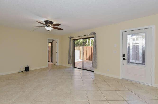 ATLANTIS ATRIUMS - Residential Lease