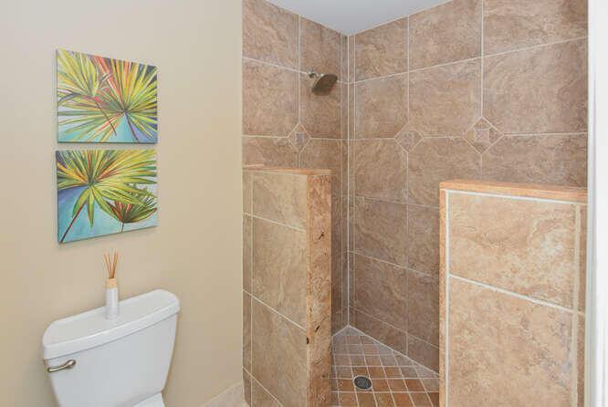 ATLANTIS ATRIUMS - Residential Lease