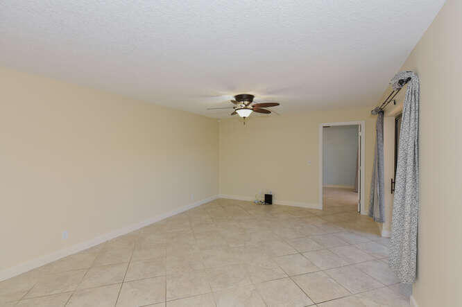 ATLANTIS ATRIUMS - Residential Lease