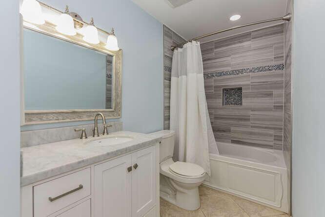 ATLANTIS ATRIUMS - Residential Lease