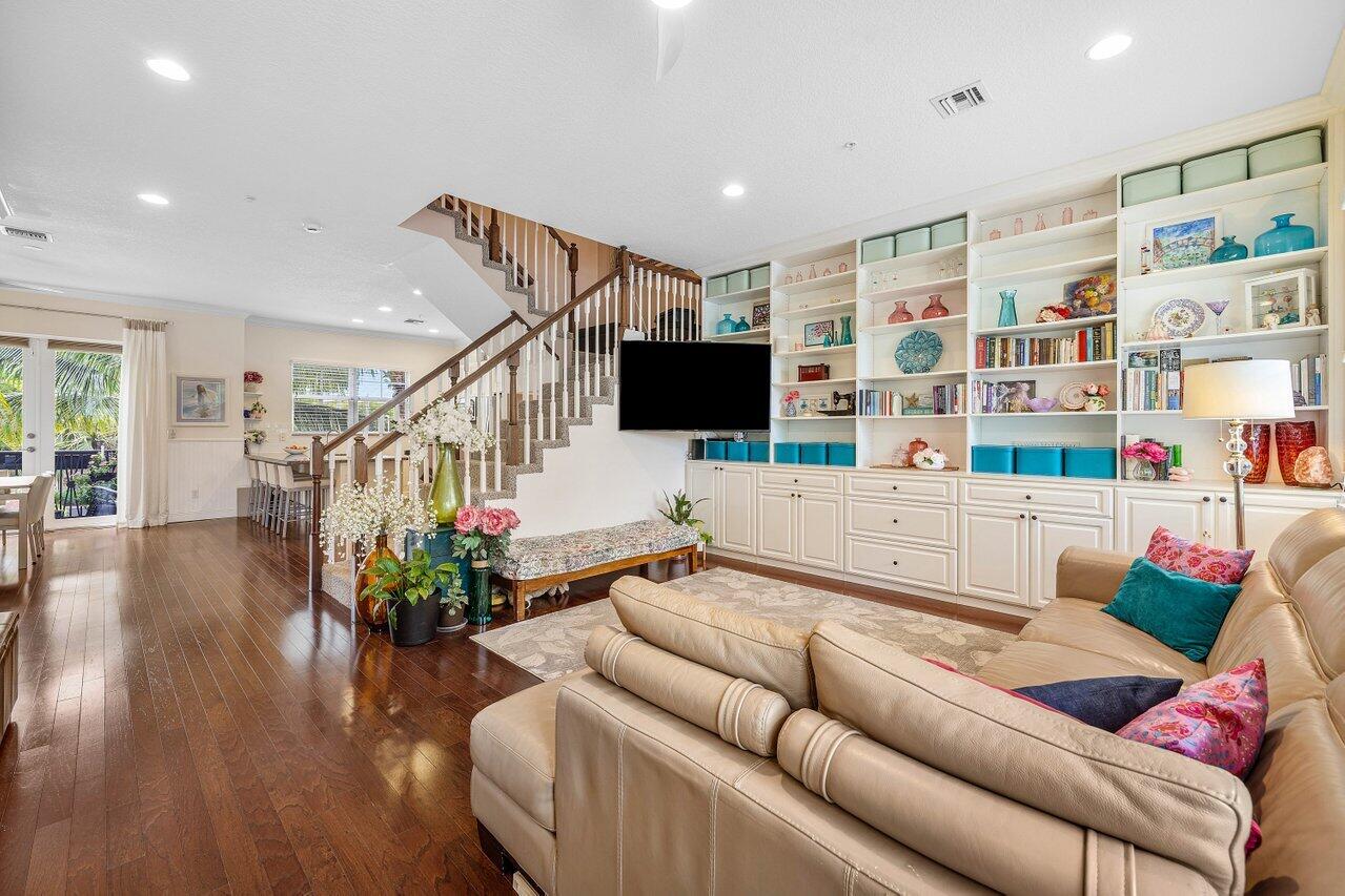 LATITUDE DELRAY - Residential
