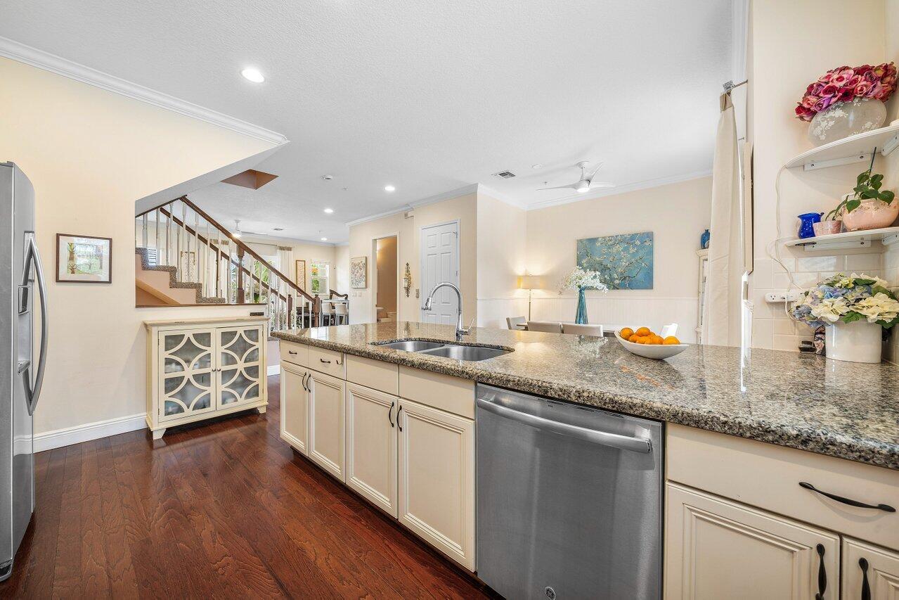 LATITUDE DELRAY - Residential