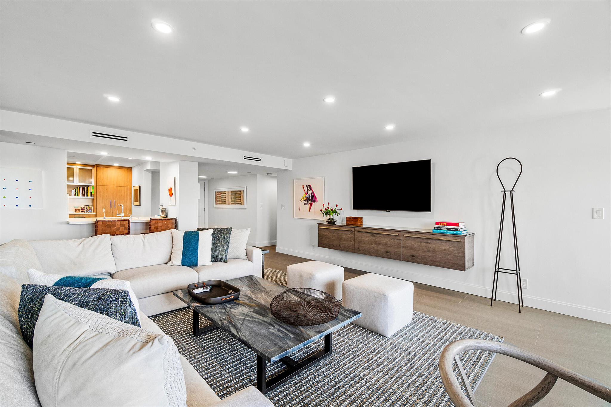 CORONADO AT HIGHLAND BEAC - Residential Lease